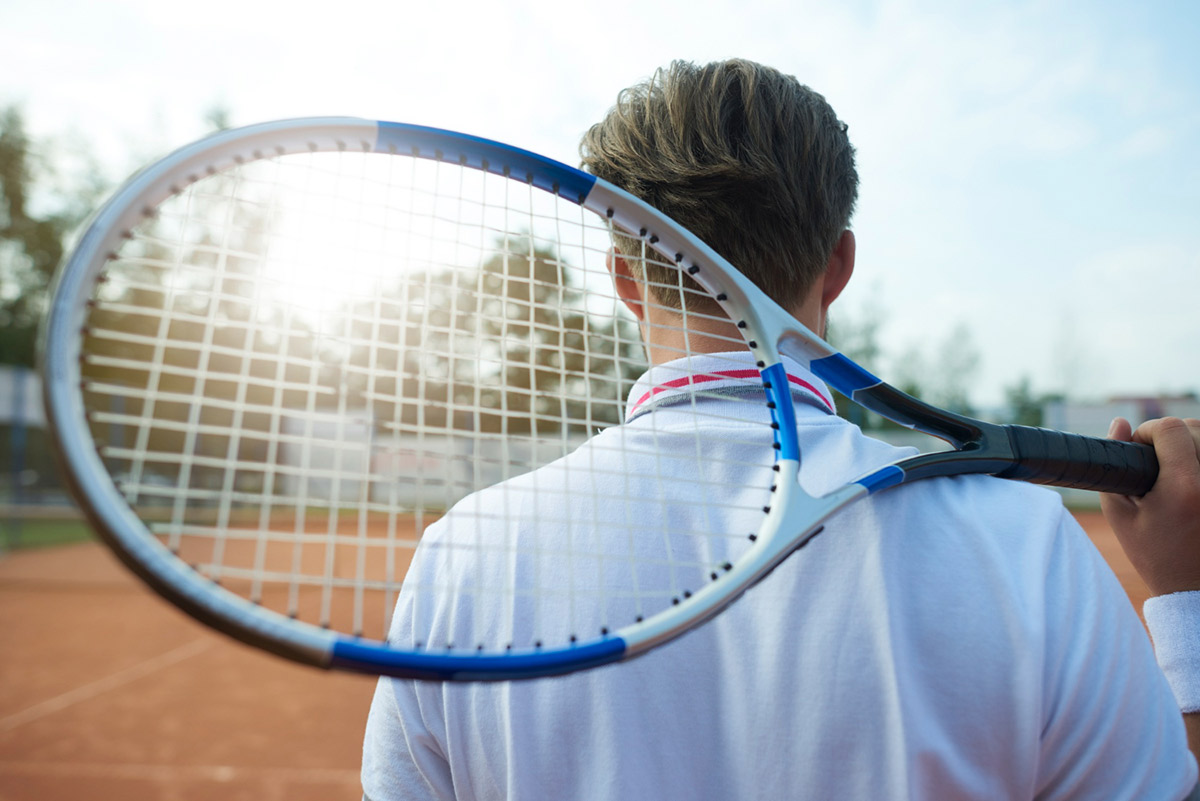 Massu Tenis - ¿Sabías para que sirven las muñequeras? 🤔 En el tenis  generalmente son utilizadas, para eliminar el sudor que les cae desde los  brazos y de la frente. Algunos jugadores