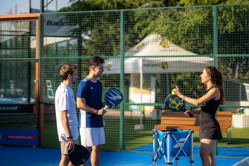 clases de padel adultos